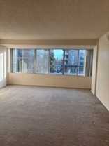 Hollywood Towne House Apartments - Photo 1 of 1