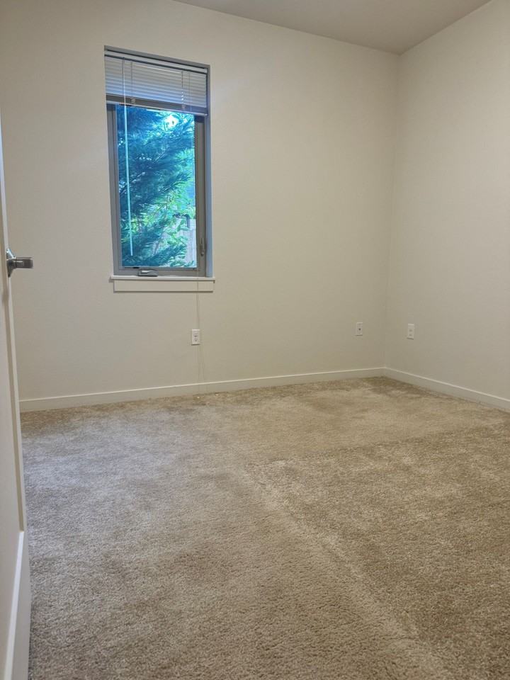 The Alexis Apartments - Photo 6 of 10