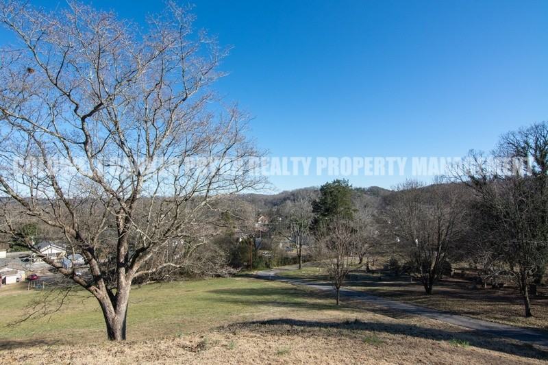 298 Memorial Dr - Photo 3 of 37