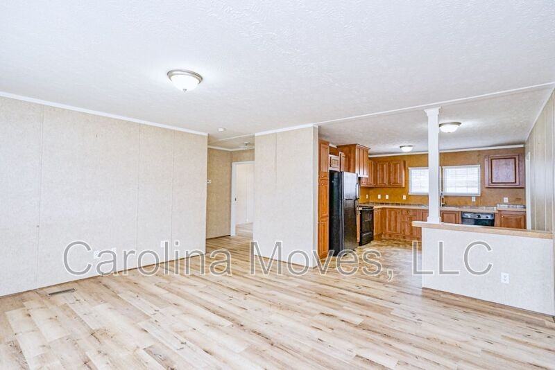 210 Frontier Dr - Photo 3 of 17