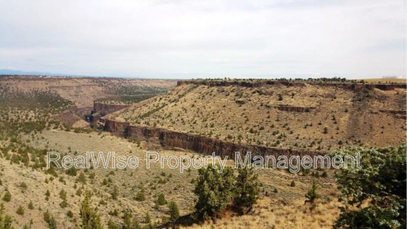 12599 Sw Spur Pl - Photo 3 of 18