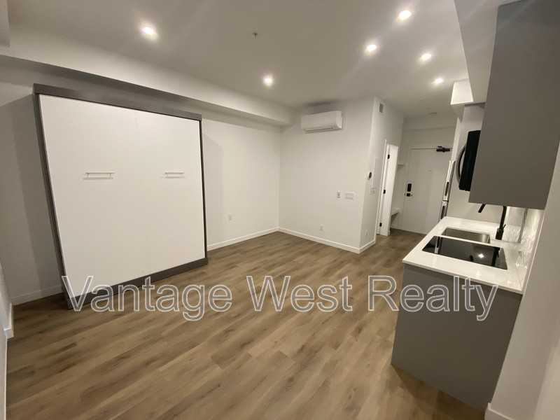 1200 Devonshire Ave - Photo 2 of 8