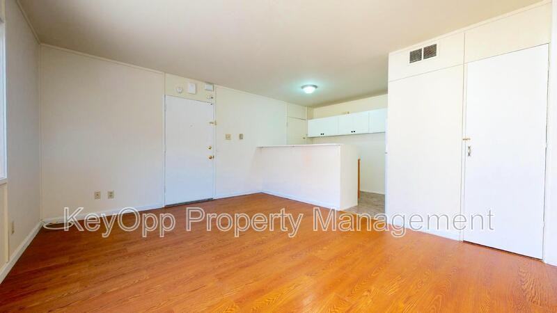335 Grand View Ave - Photo 3 of 12