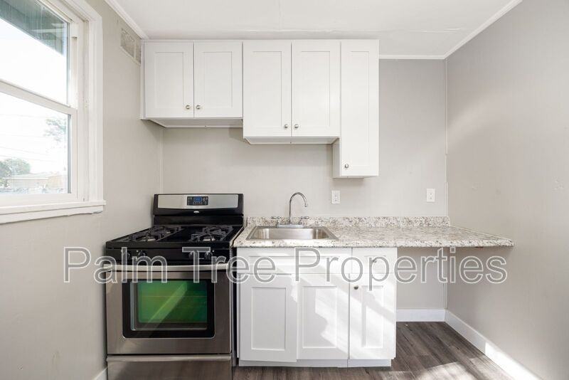 4517 Hilltop Dr - Photo 2 of 14