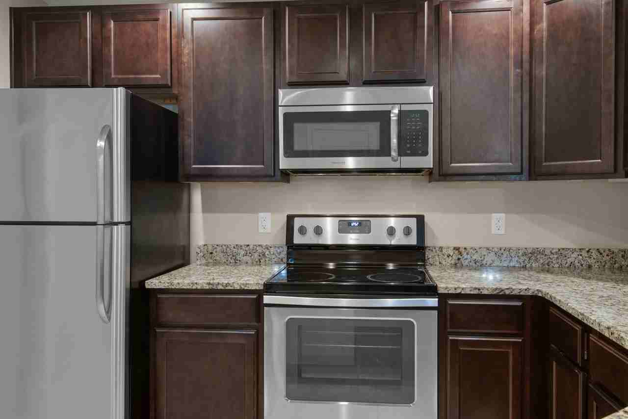 1702 Conservation Trl - Photo 4 of 36