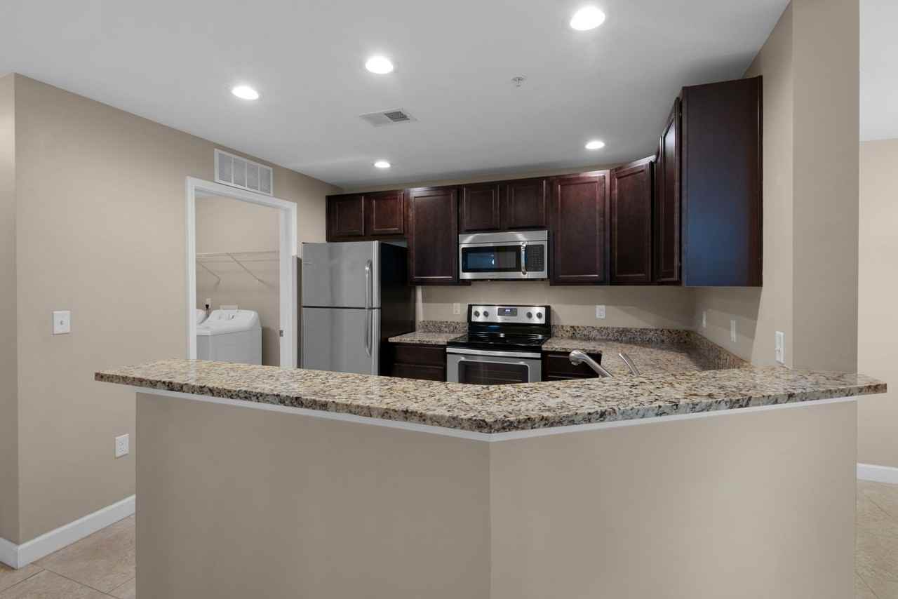 1702 Conservation Trl - Photo 5 of 36