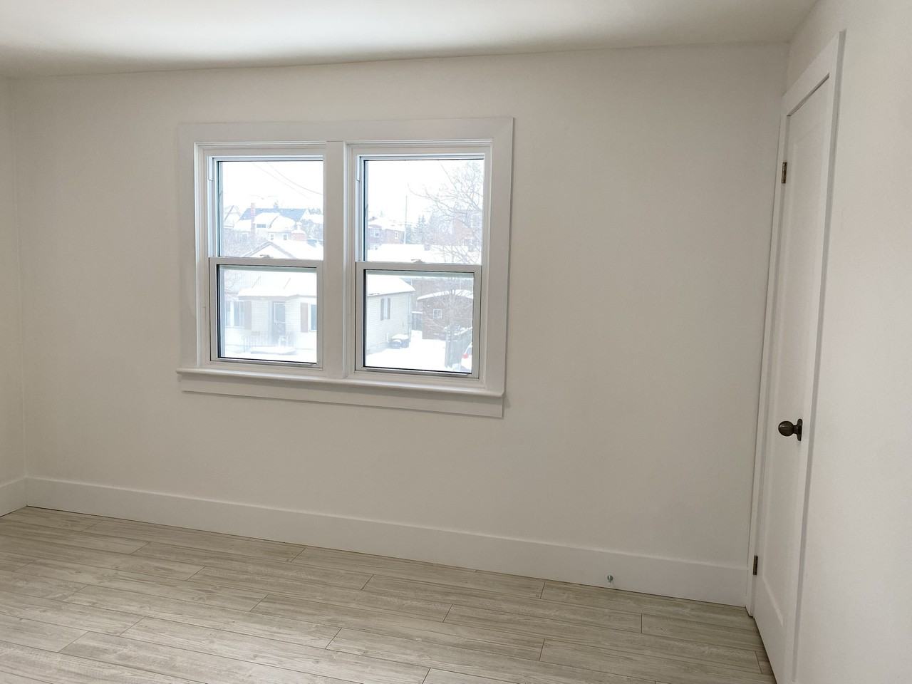 573 Pine Street - Photo 2 of 11