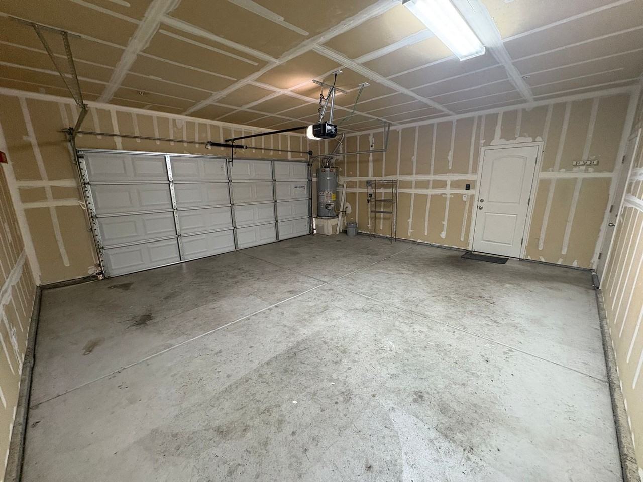 3215 North Kent Street - Photo 3 of 33