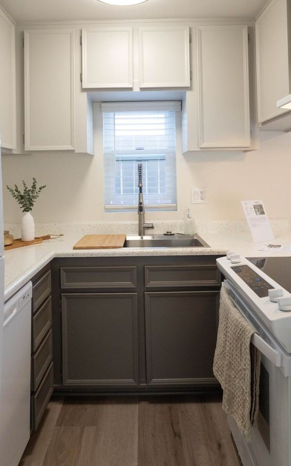 2730 Jefferson St. - Photo 7 of 49