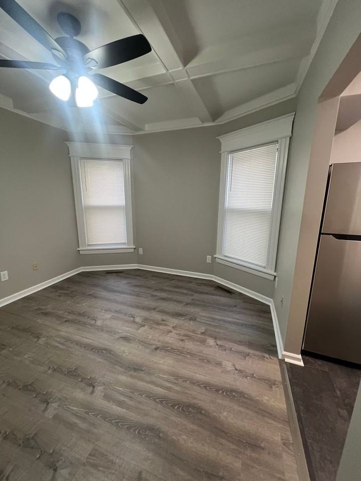 35 Birch Crescent - Photo 2 of 11