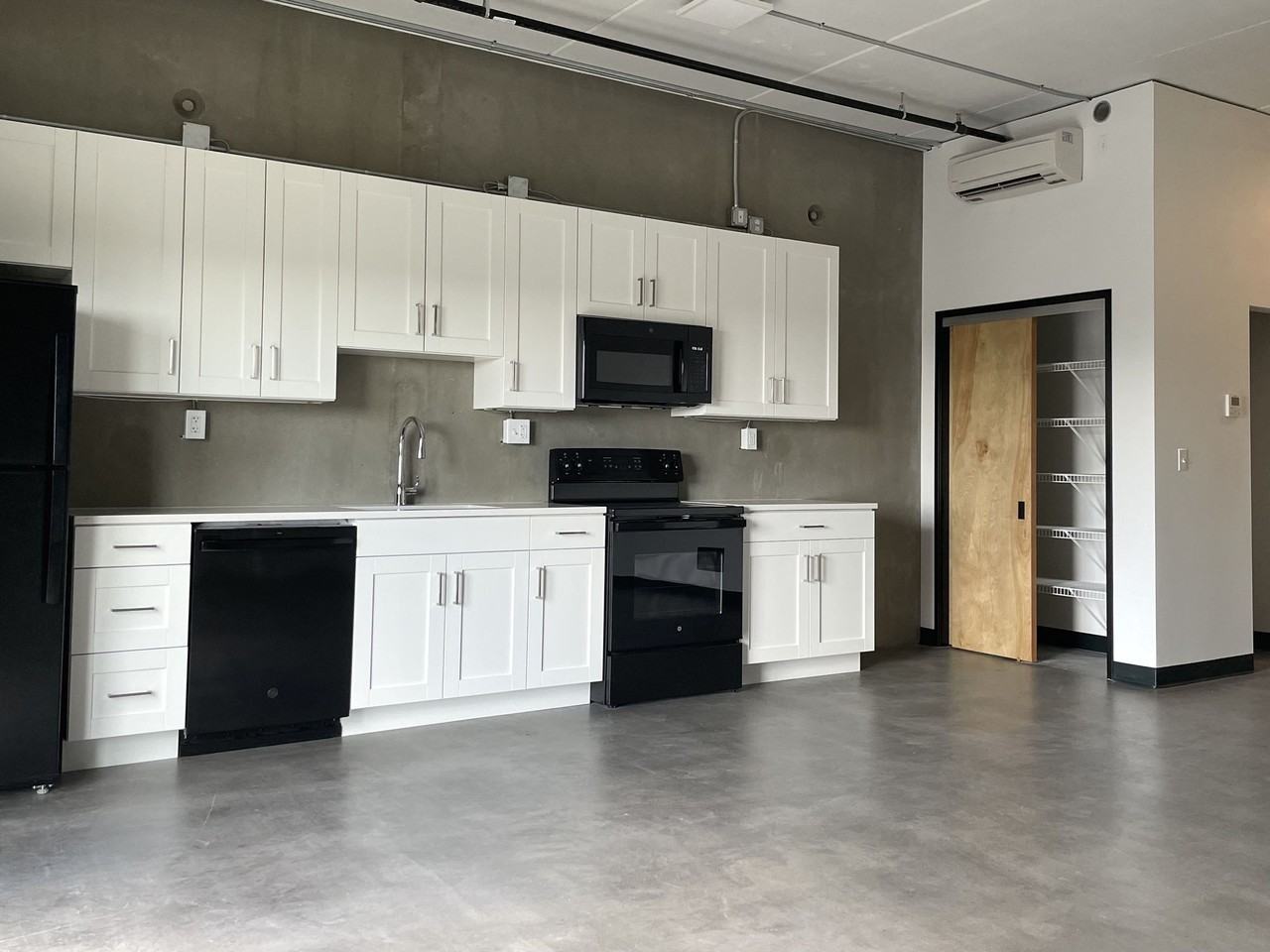 Harrison Circle - Photo 2 of 9