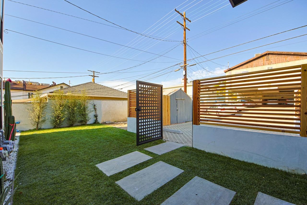 723 E Verdugo Ave - Photo 3 of 43