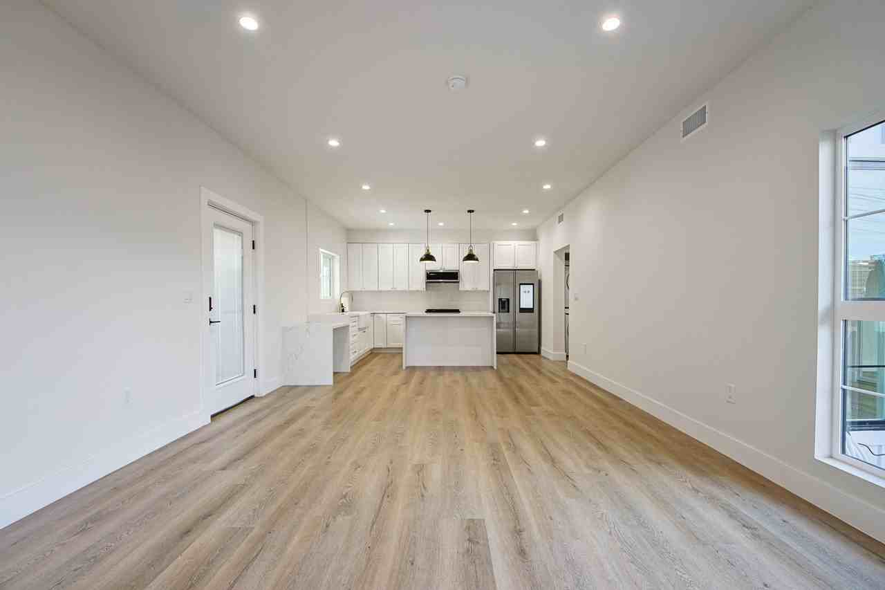 723 E Verdugo Ave - Photo 6 of 43