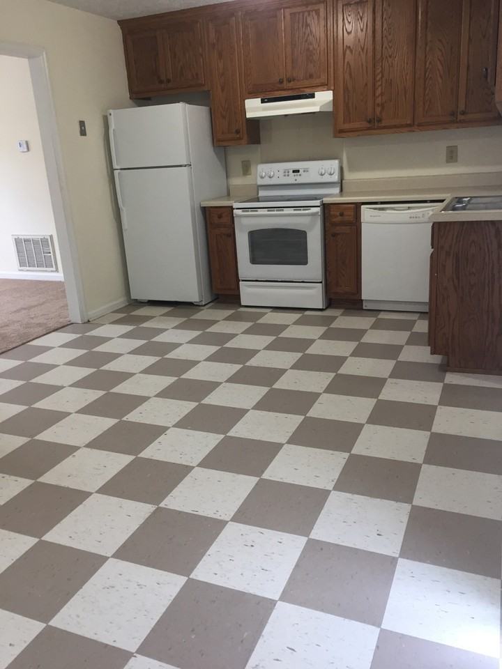 139 Barrington Pl - Photo 7 of 11