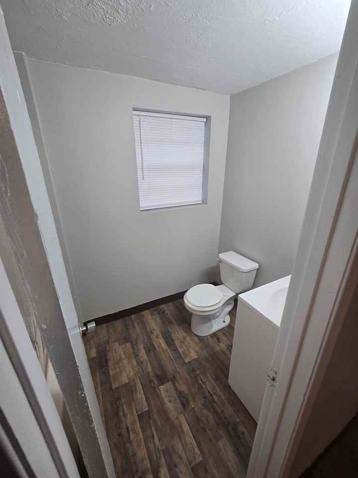 69 Lexington Dr - Photo 5 of 9