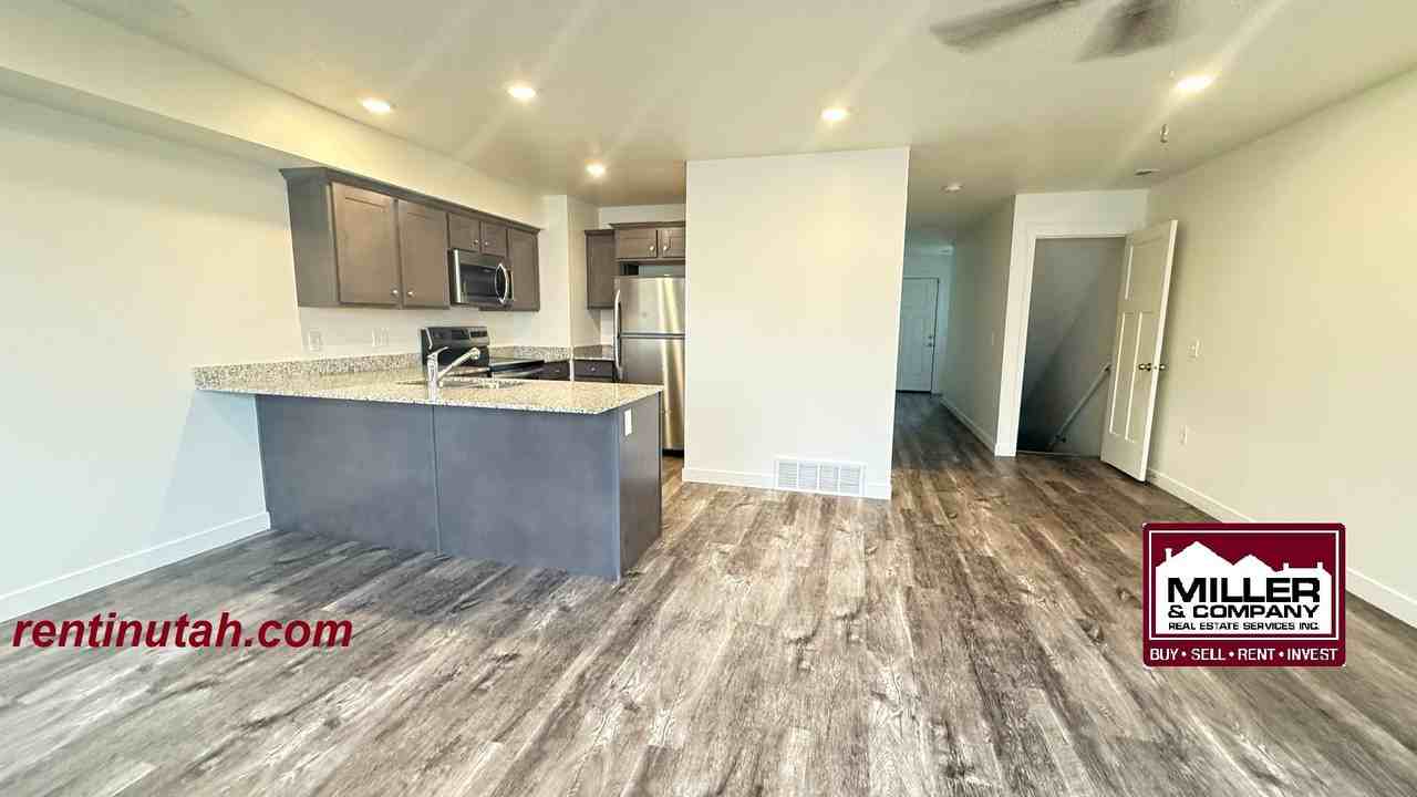 14929 S Tumble Rock Way - Photo 3 of 9