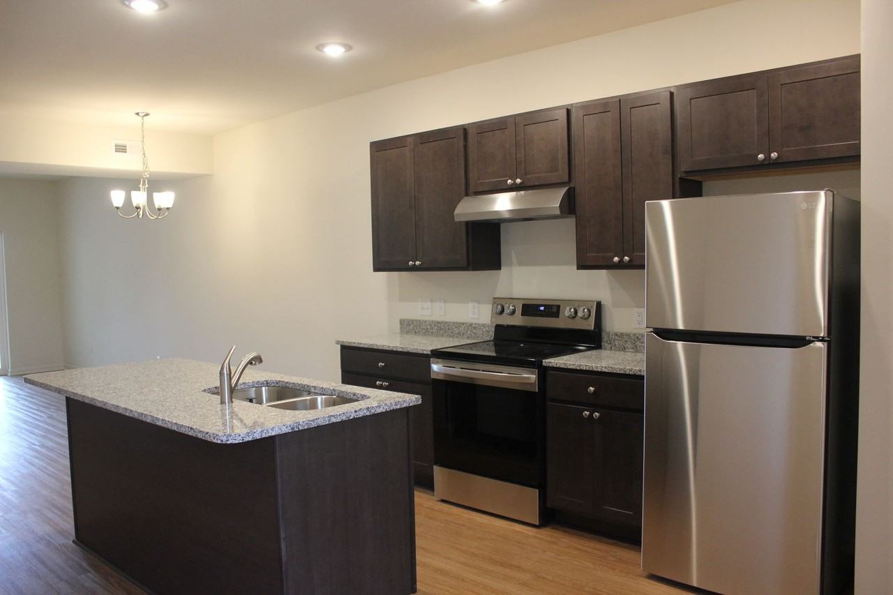 1230 Constitution Ct #202 - Photo 3 of 8