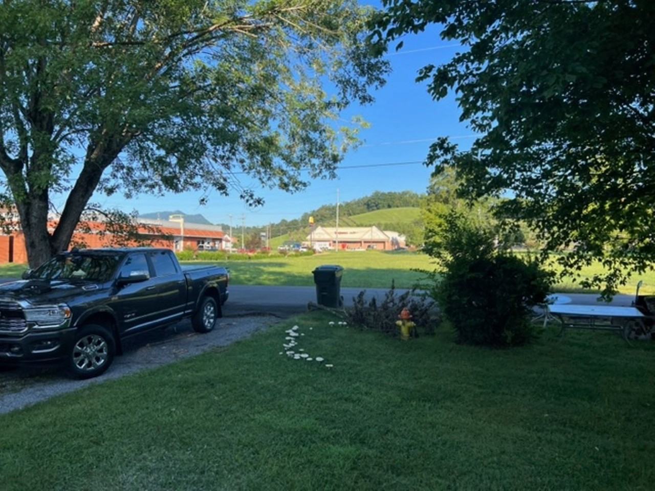 1823 Bertie St - Photo 2 of 14