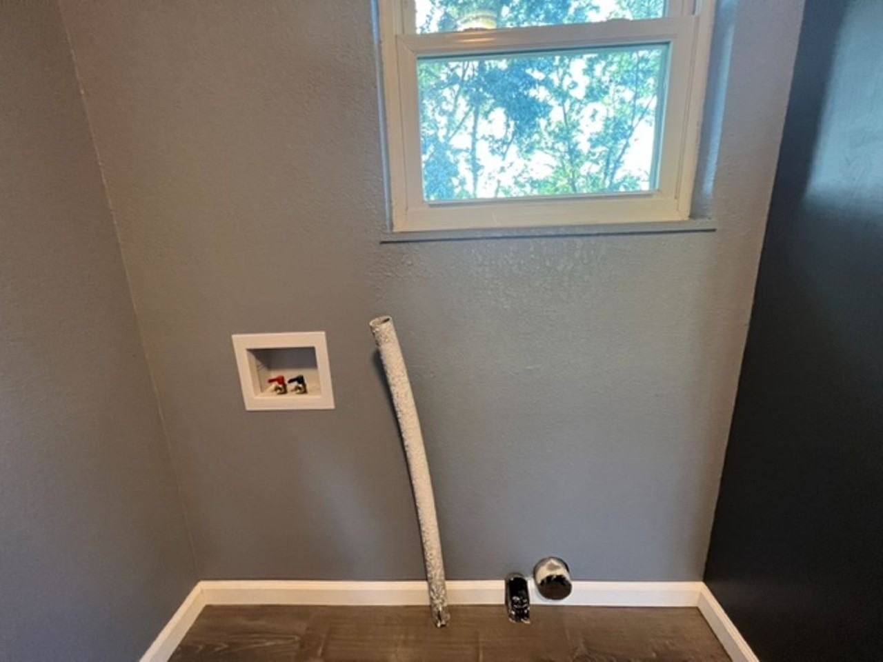 1823 Bertie St - Photo 6 of 14