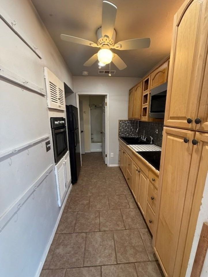 108 N 12th St #A - Photo 2 of 6