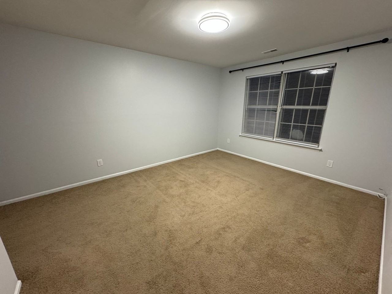 1768 N Dove Rd - Photo 3 of 6