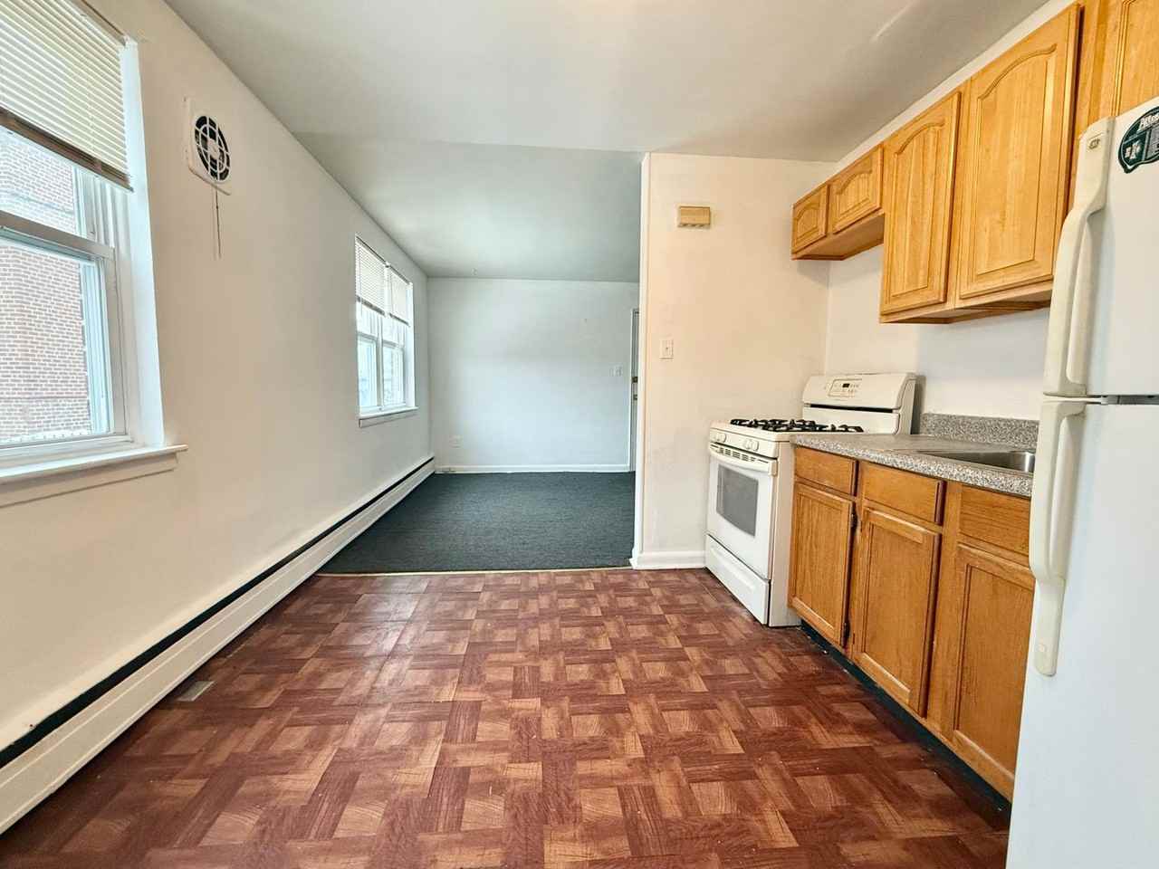 7709 Cottage St - Photo 2 of 11