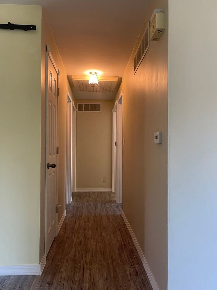 21 Marian Ln - Photo 5 of 12