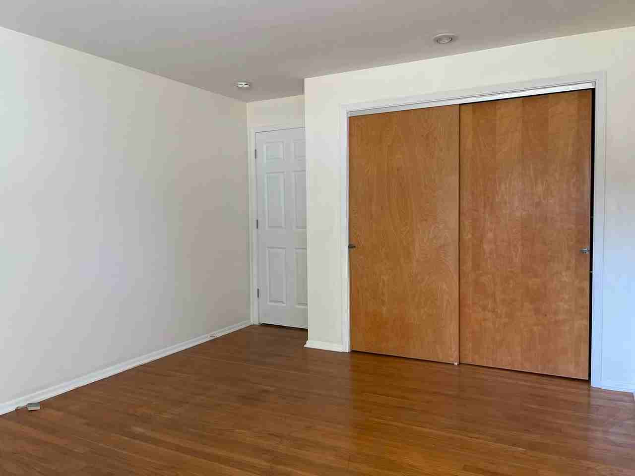 21 Marian Ln - Photo 2 of 12