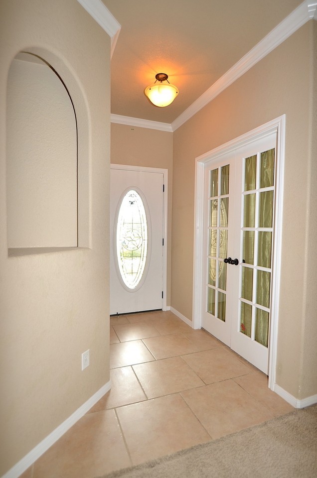 1507 Lindsey Dr - Photo 4 of 27