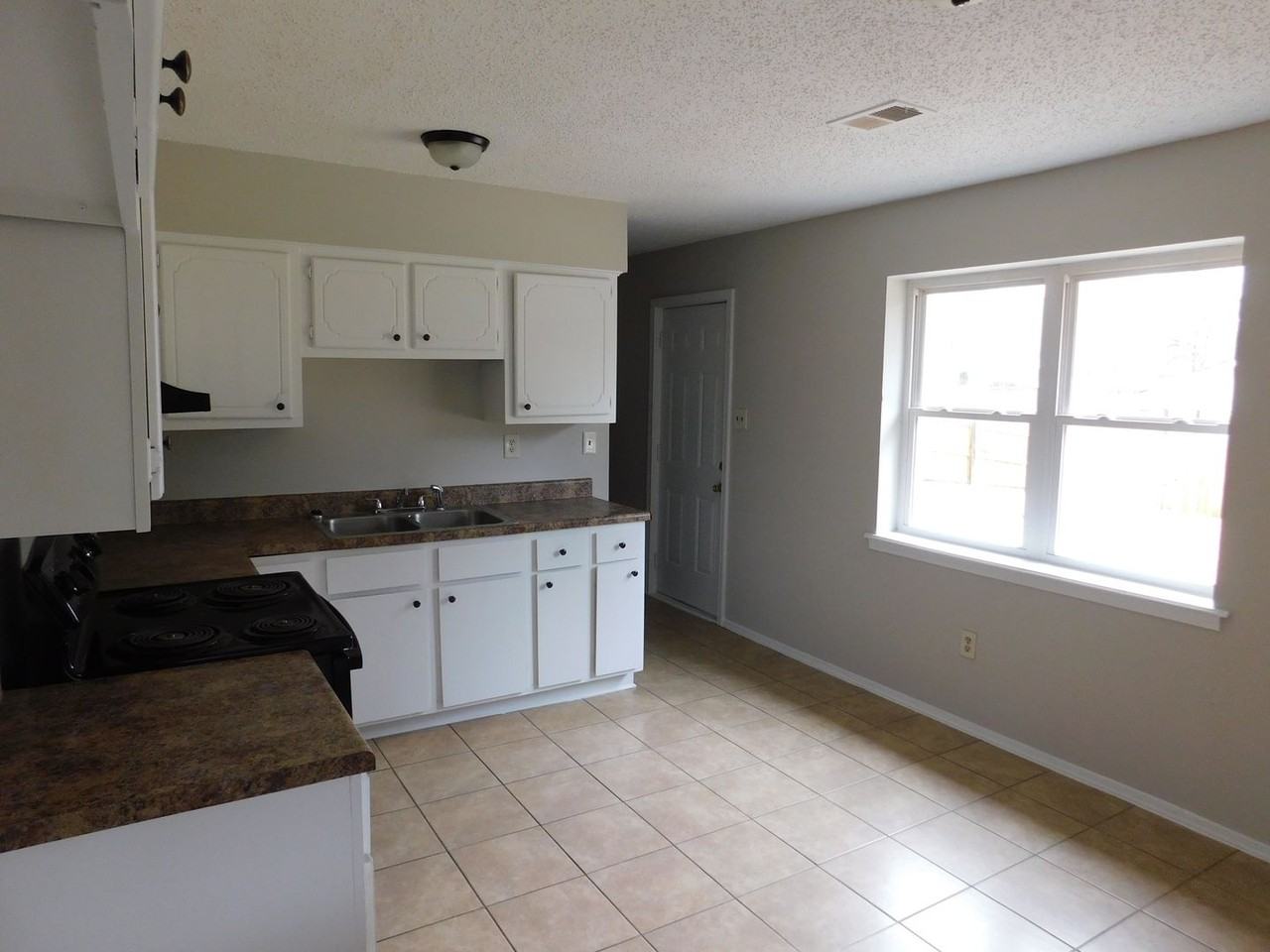 5431 Nail Rd - Photo 3 of 26