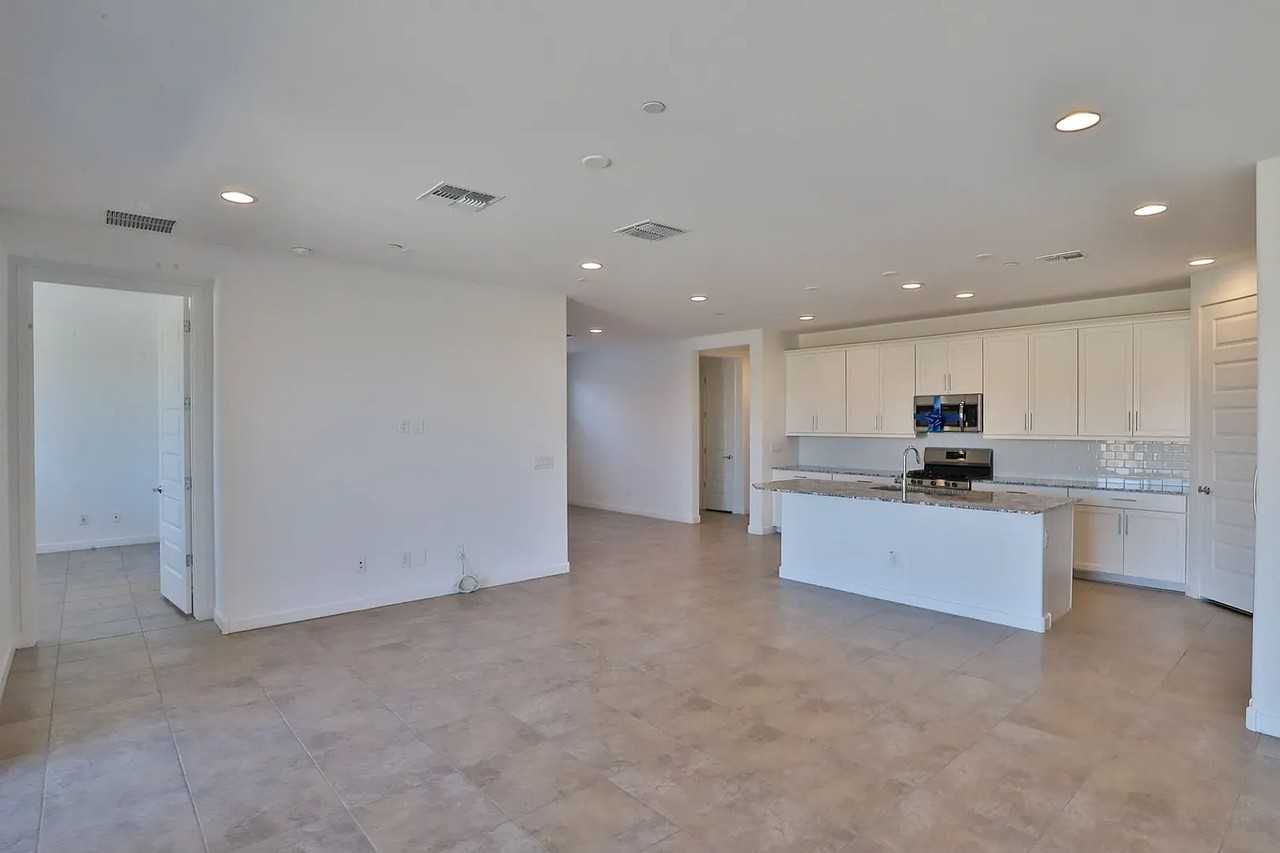 31980 N 125th Ln - Photo 4 of 27