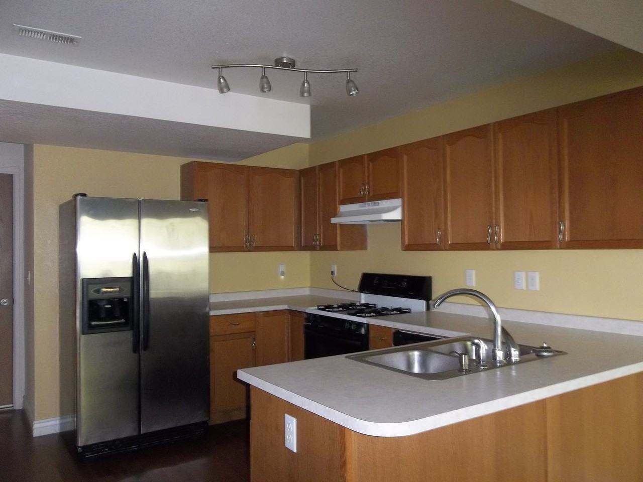 420 Sundance Cir N - Photo 2 of 8