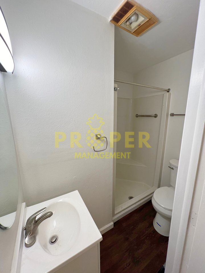 231 Shoop Ave - Photo 4 of 12