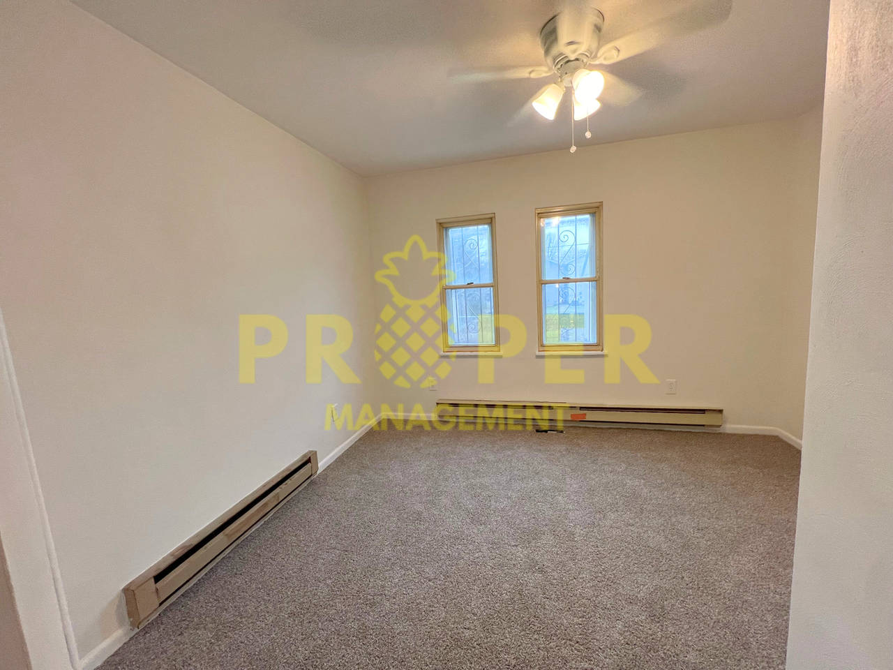231 Shoop Ave - Photo 5 of 12