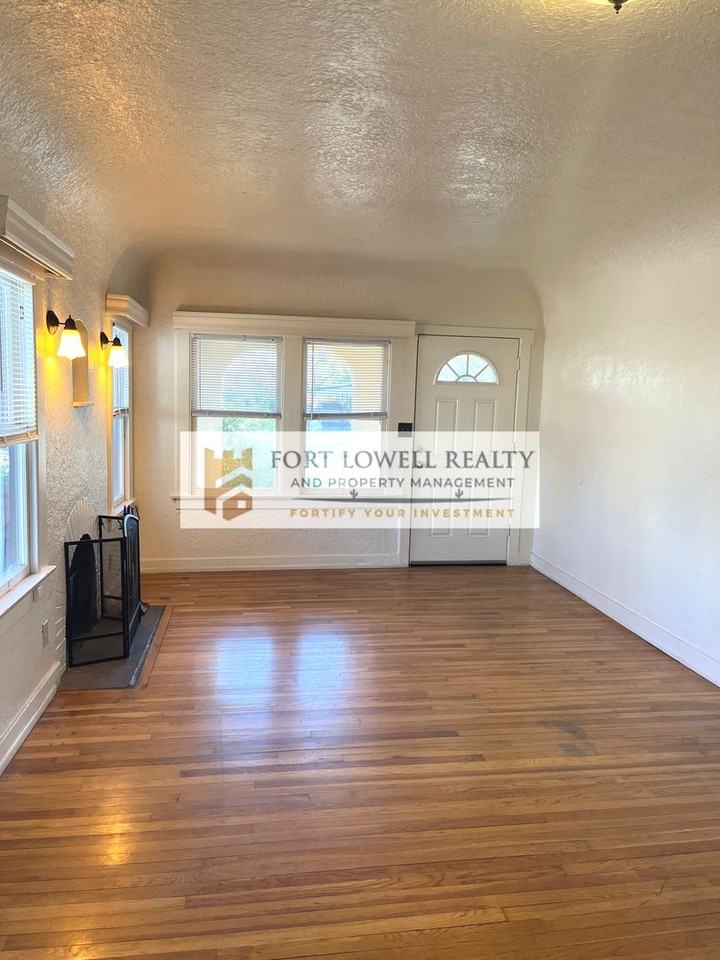 Sycamore1633 - Photo 2 of 20