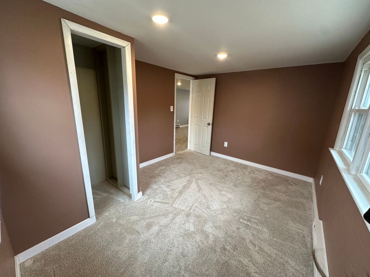 1606 School St - Photo 2 of 14