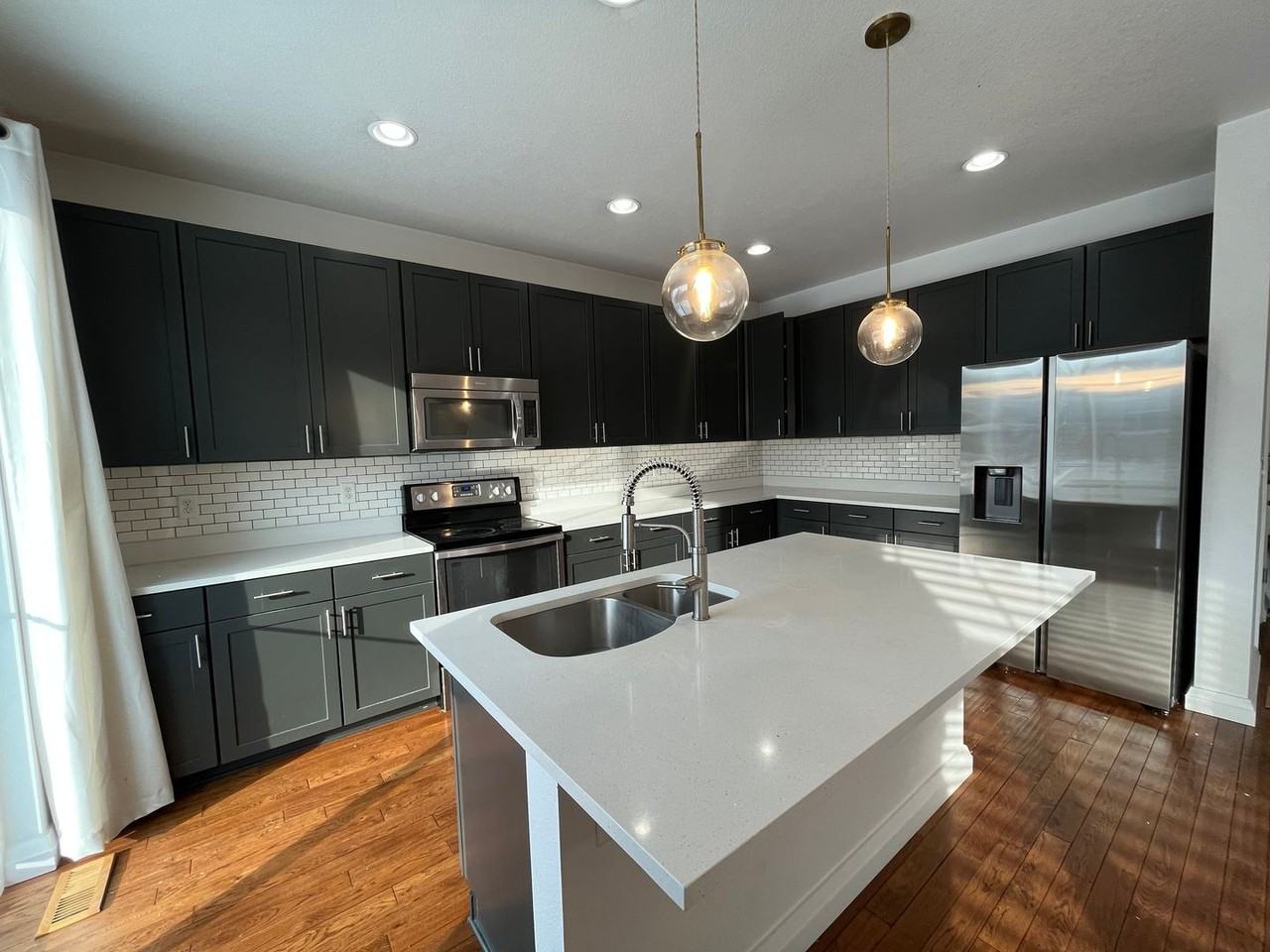 3233 Anika Dr - Photo 6 of 32