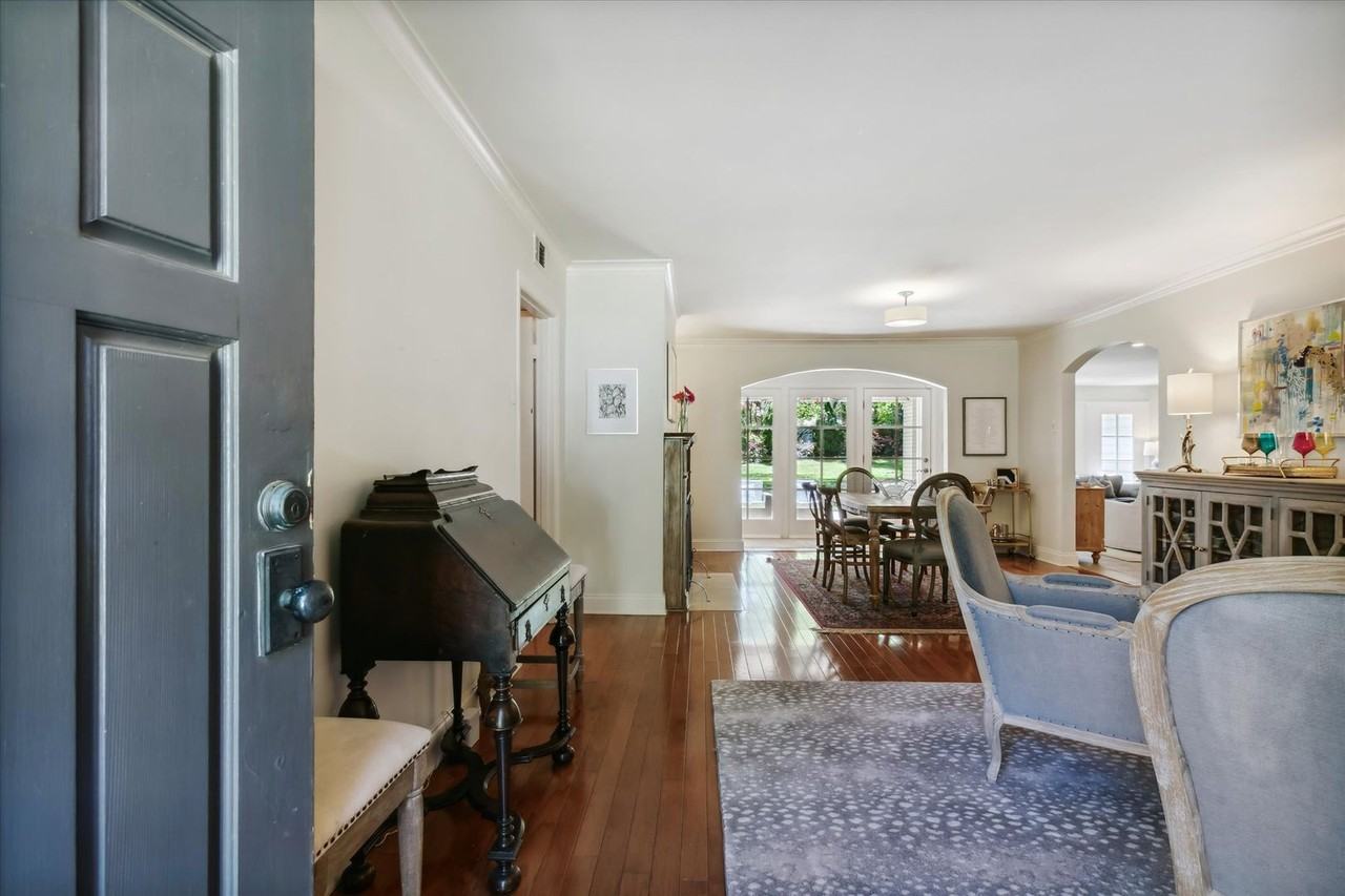 4541 Sequoia Ave - Photo 5 of 39