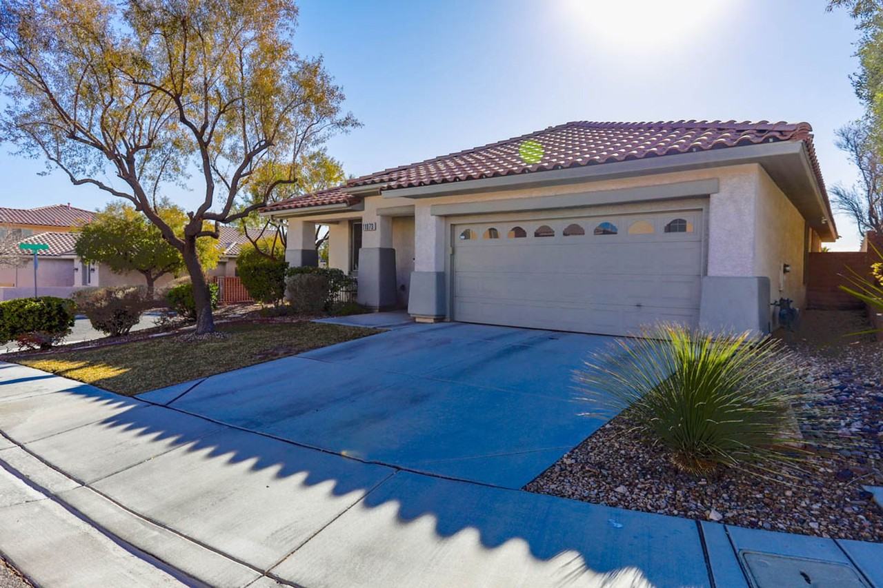 11073 Village Ridge Ln - Photo 2 of 37