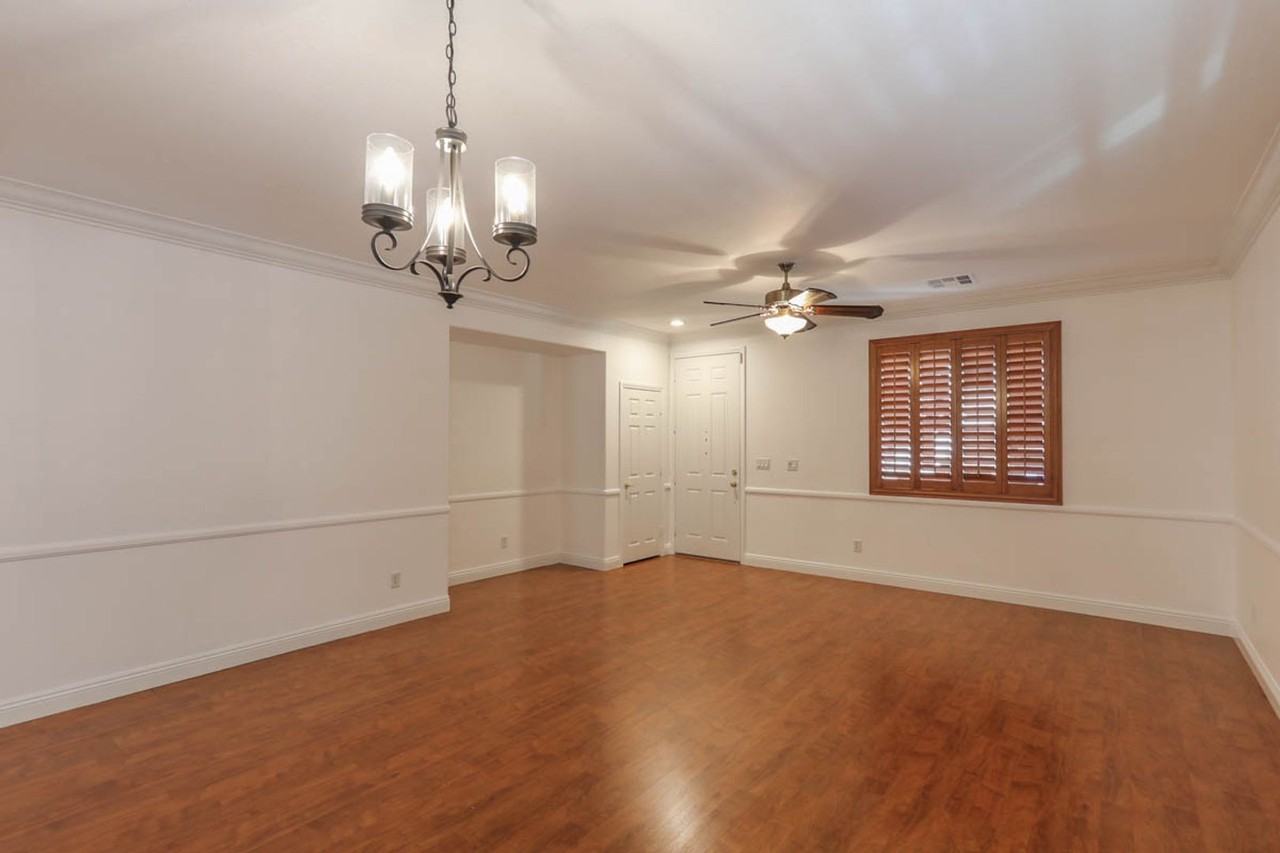 11073 Village Ridge Ln - Photo 7 of 37
