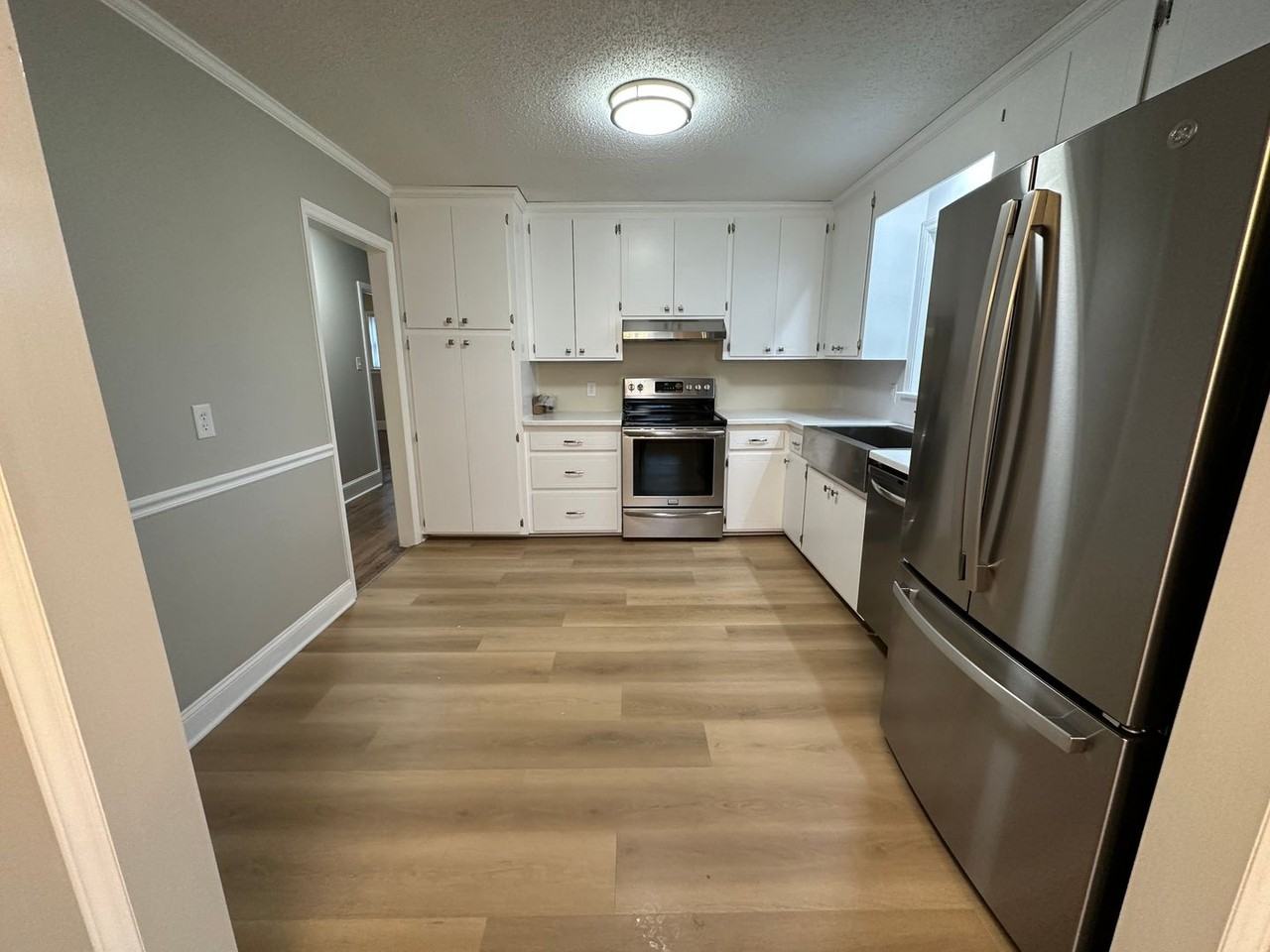 260 Klutz St - Photo 6 of 19