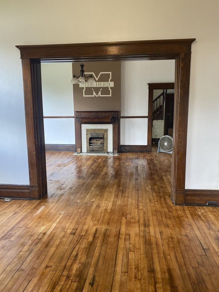 1555 5th Ave. - Photo 2 of 5