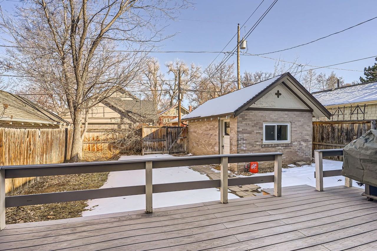 668 S Gilpin St - Photo 4 of 37