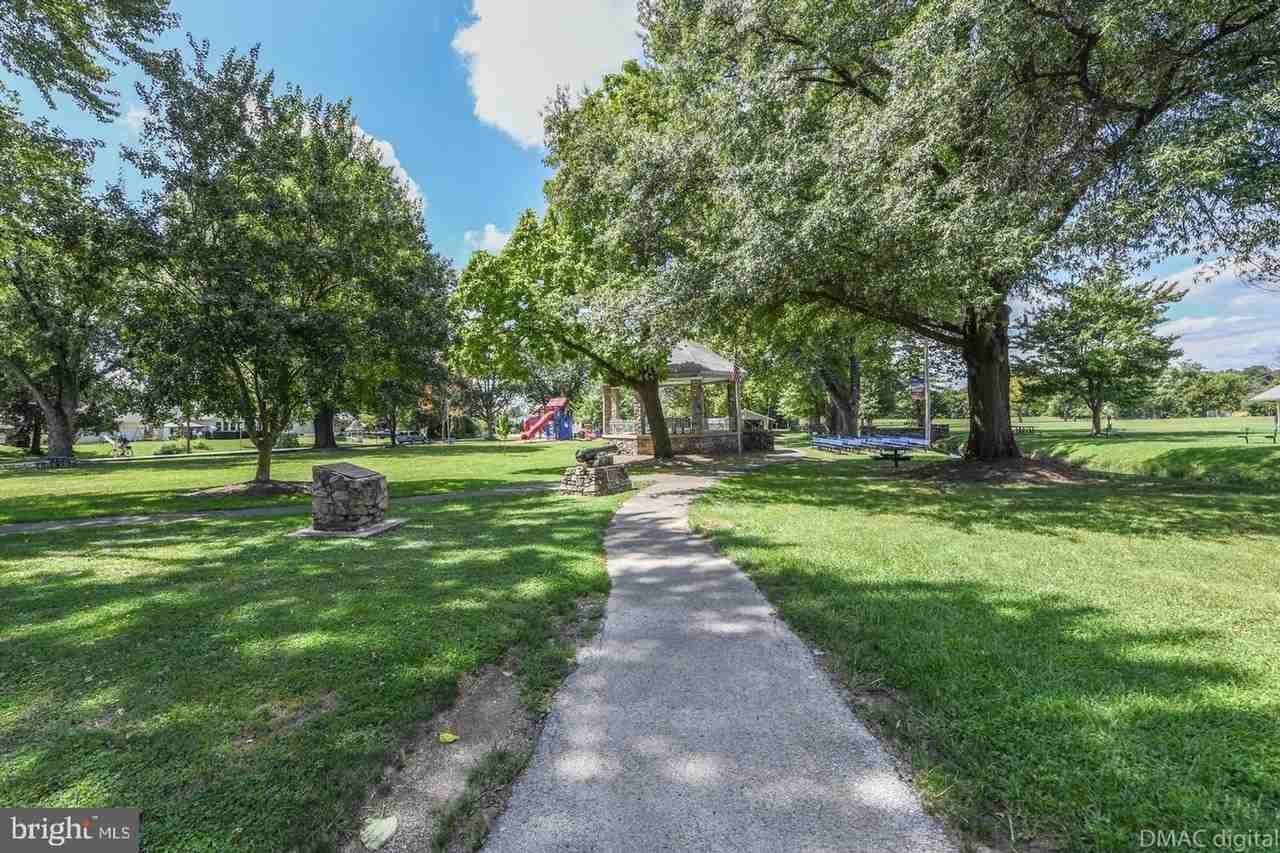 12 Boone Pl - Photo 3 of 11