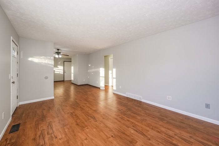 416 Palomino Ct - Photo 3 of 12