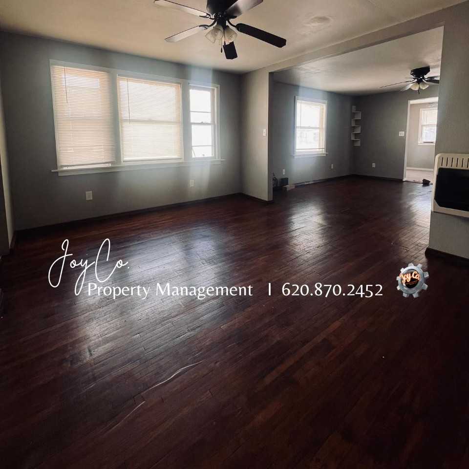 525 S 11th St - Photo 3 of 20