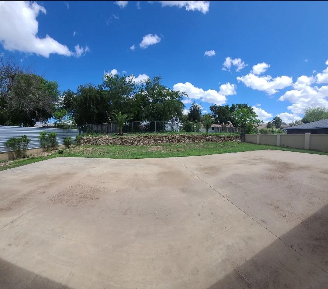 1003 Beverly Dr #NA - Photo 2 of 18