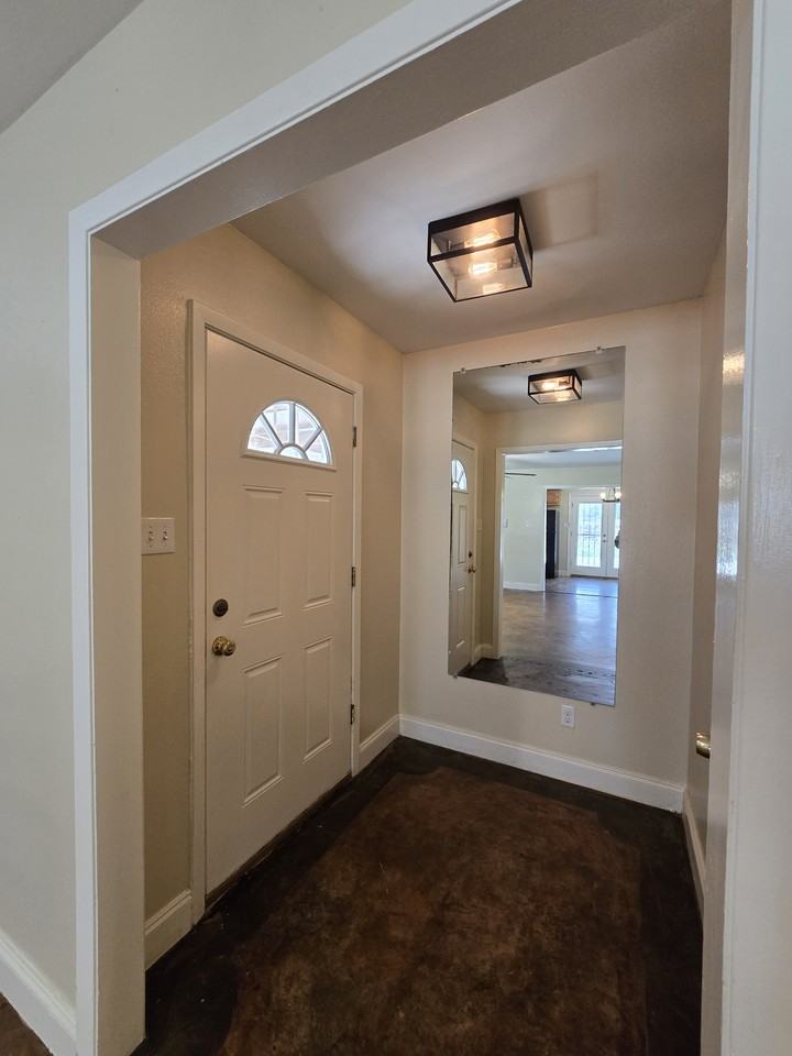 1003 Beverly Dr #NA - Photo 3 of 18