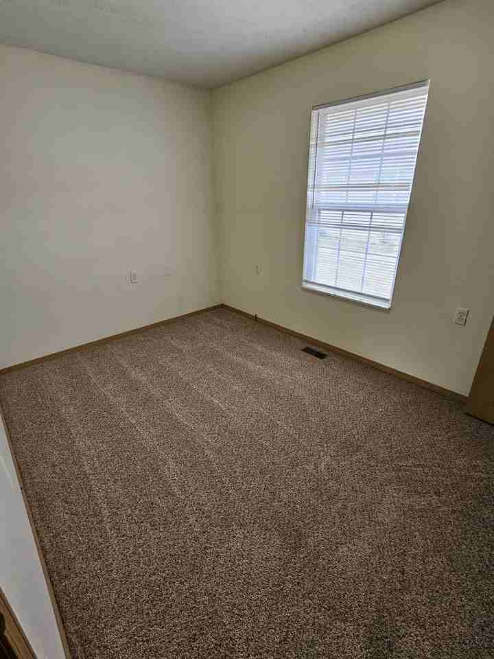 3118 W Commercial St #A - Photo 5 of 7