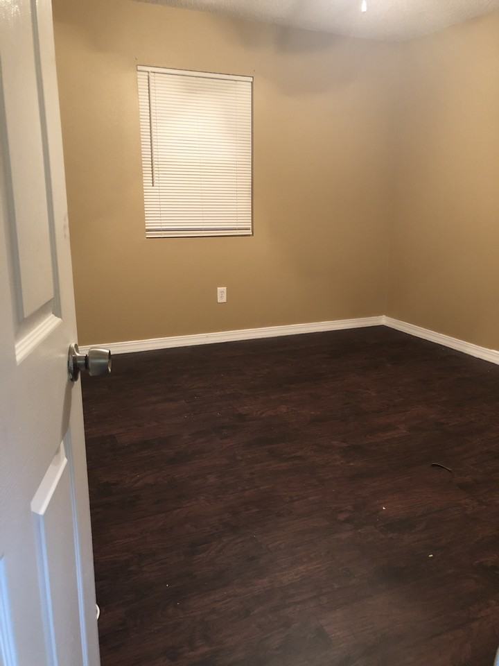 6951 Salem Dr - Photo 3 of 7